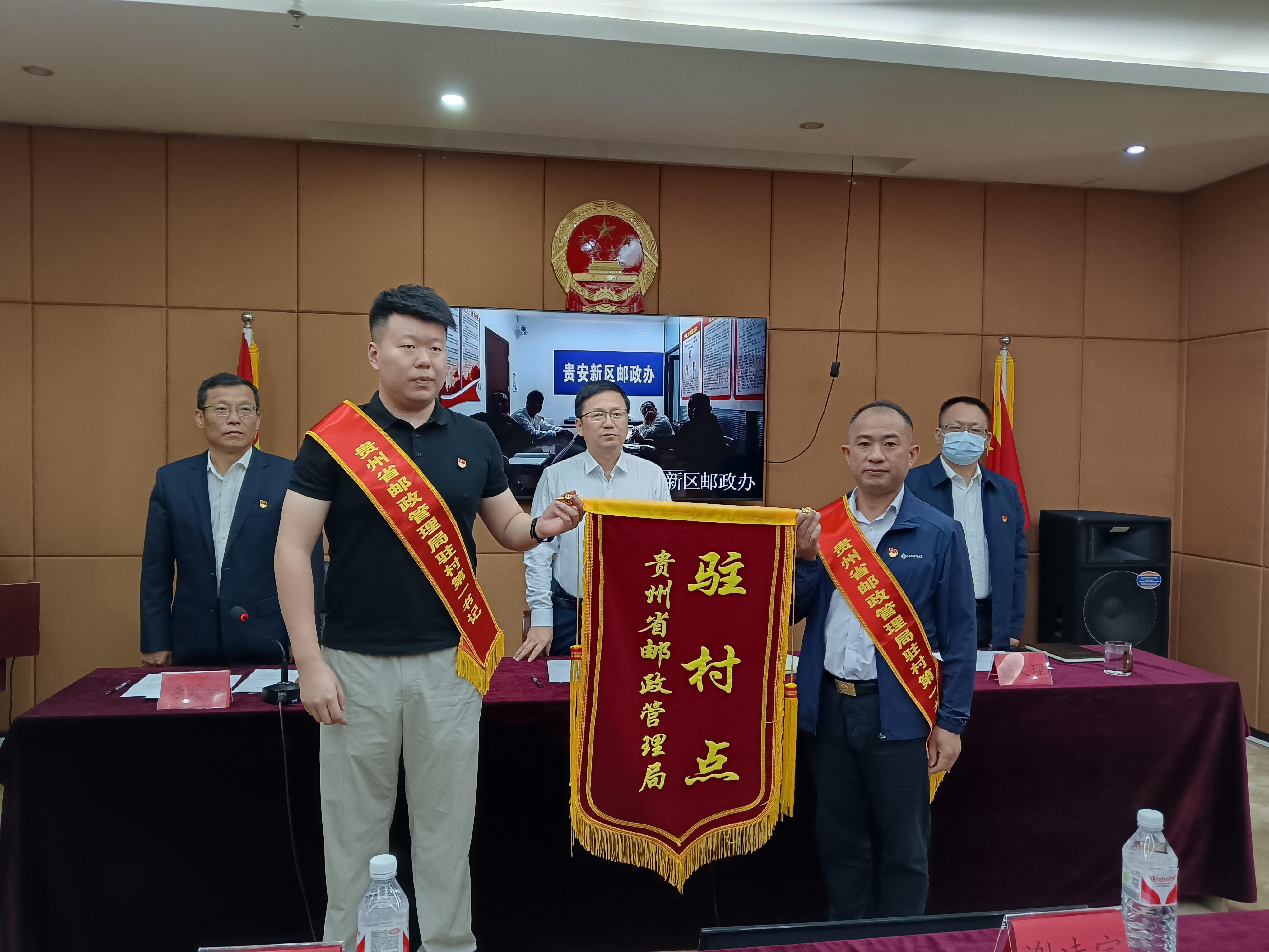 空姐av
召开全省系统乡村振兴新一轮驻村...